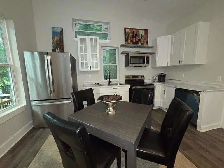 5634 Simpson Ave — Photo 3