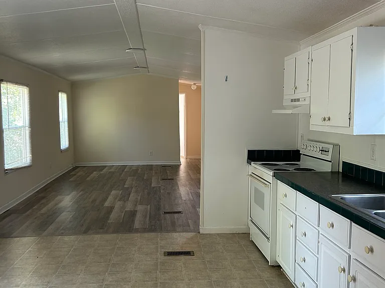 116 Cypress Valley Trl — Photo 7