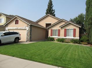 1636 Crow Creek Dr, Oakdale, CA 95361