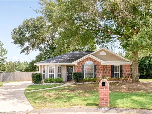 1900 Woodstone Ct E, Semmes, AL 36575