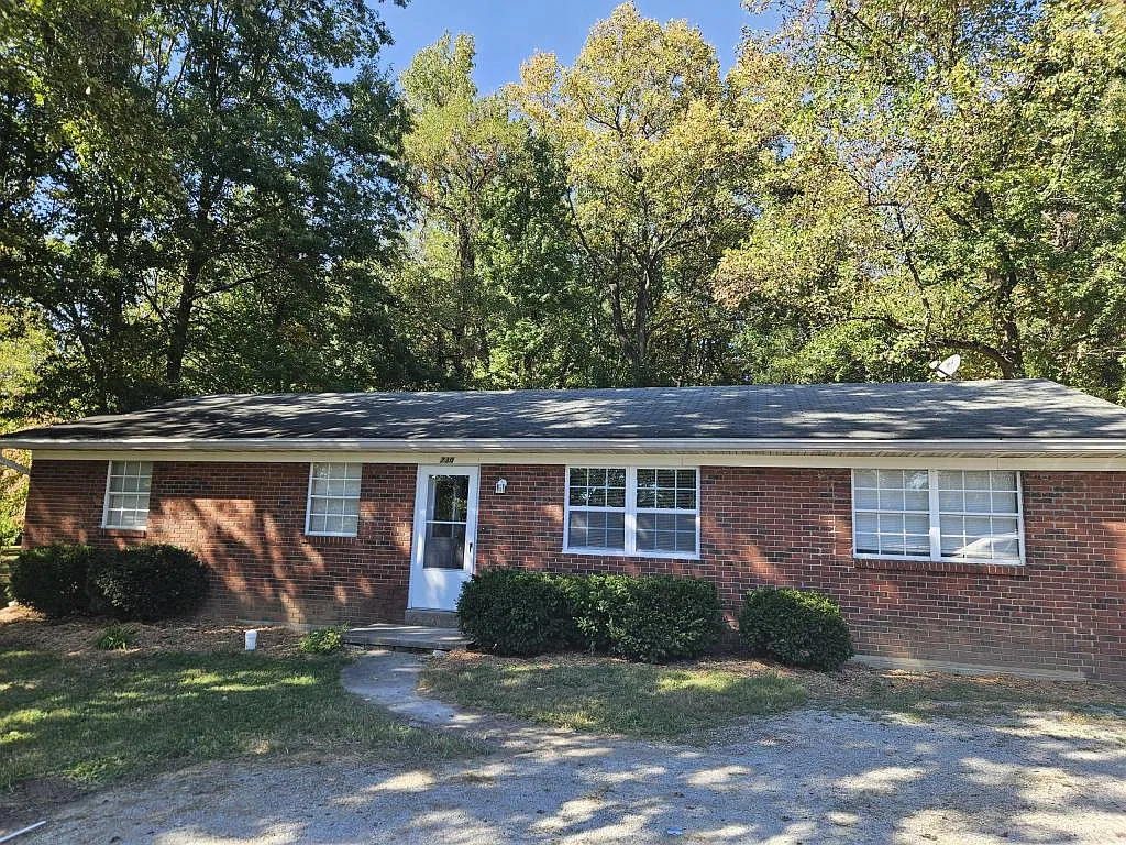 730 Hausfeldt Ln. — Photo 2