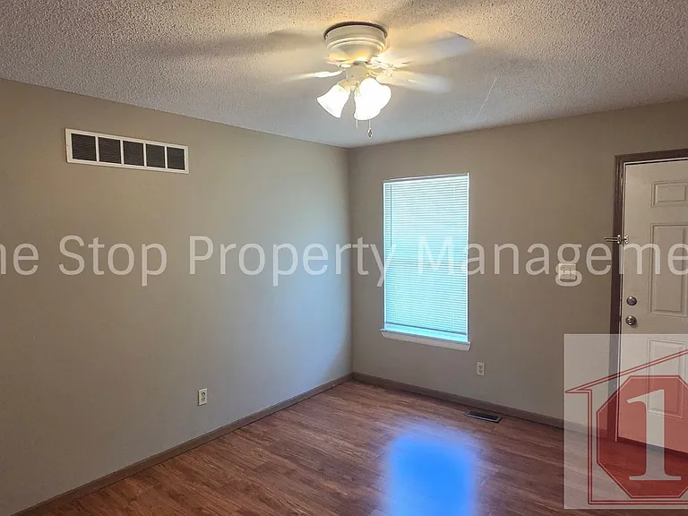 5029 N Topping Ave — Photo 2