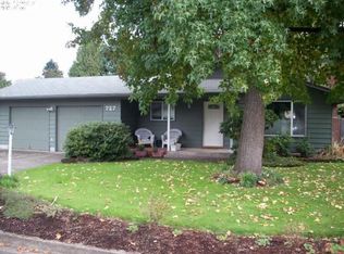 727 Rayner Ave, Springfield, OR 97477