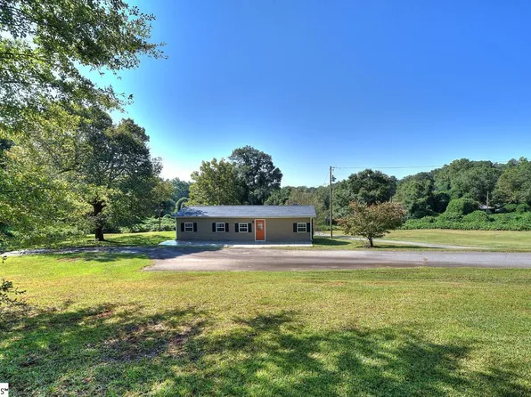 113 Masters Dr, Pickens, SC 29671