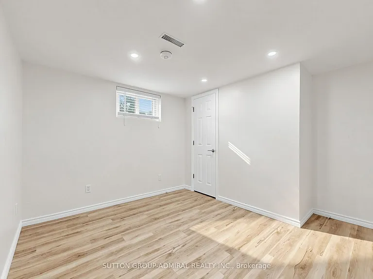 27 Patricia Dr — Photo 39