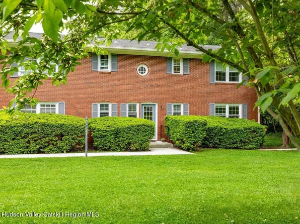 33-4 Huguenot Street, New Paltz, NY 12561