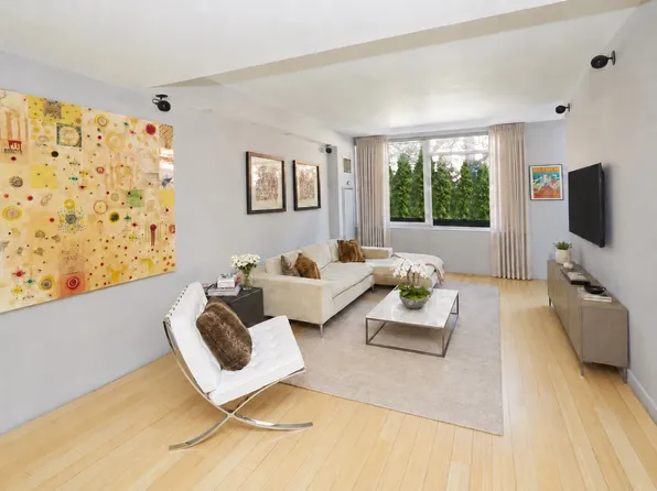 350 West 53rd Street image 1 of 16