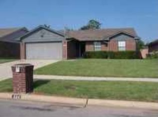 504 Crest Pl, Norman, OK 73071