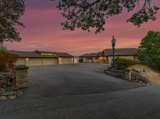 516 Garnet Ln, Grants Pass, OR 97526