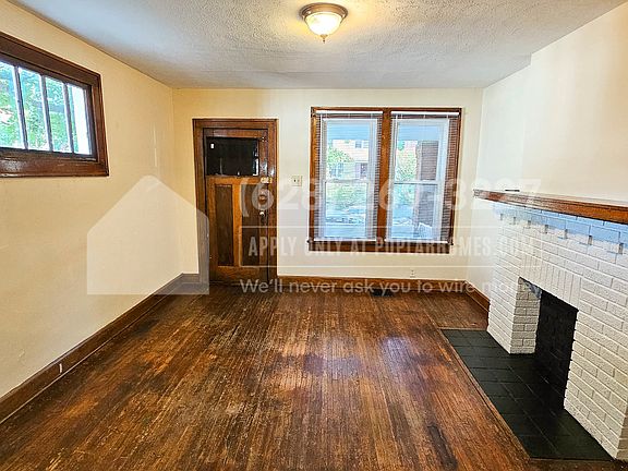 3rd image of 321 Olentangy St #321