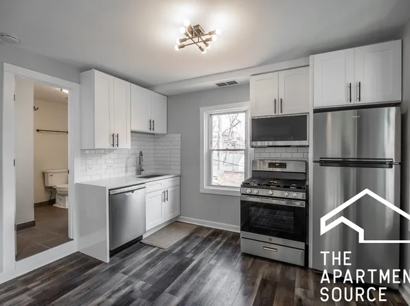 2206 W Erie St #2R, Chicago, IL 60612