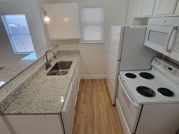 3rd image of 1208 Village Garden Dr #1208