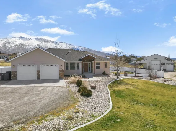 356 Royal Oak Cir, Spring Creek, NV 89815