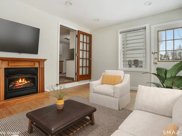 42 Carroll Road, Hamden, CT 06517