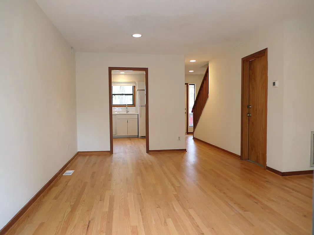 2 bed, 1471 sqft, $1,995 — Photo 2