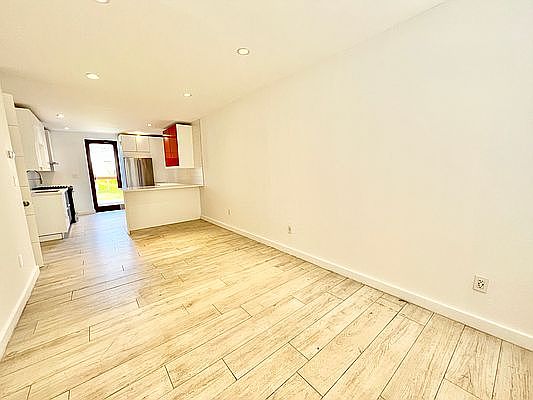 5th image of 28-18 46th St #1