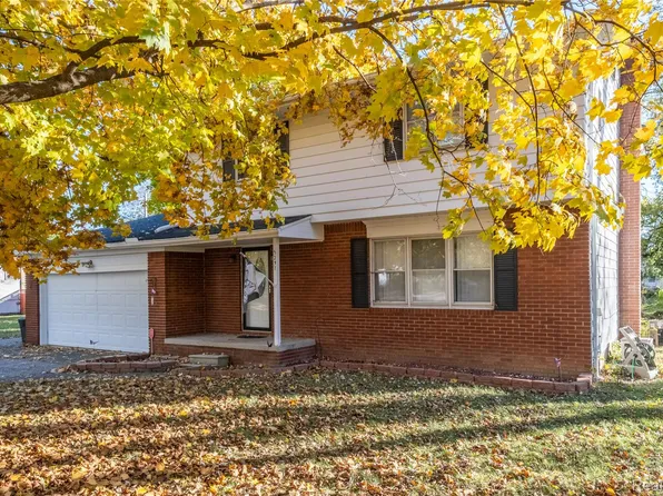 5297 Oaktree Dr, Flint, MI 48532
