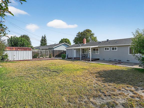 5th image of 8578 Deervale Rd