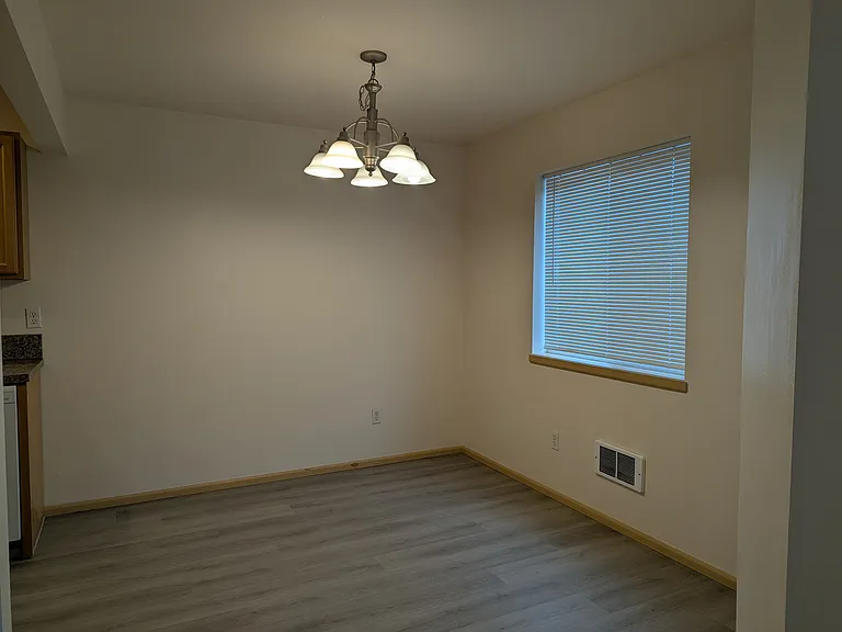 1017 Greenview Ave SW #104 — Photo 6
