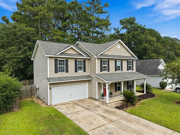 5th image of 187 Blackstone Dr