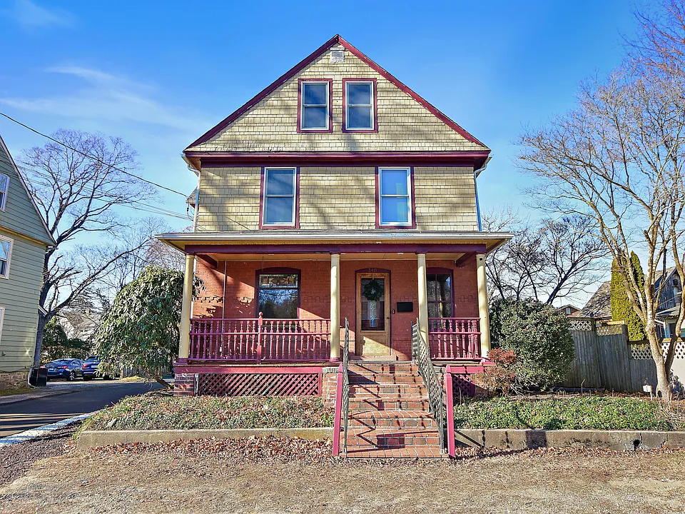 240 Walnut St