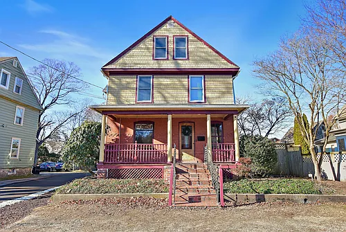 240 Walnut St Photo 1