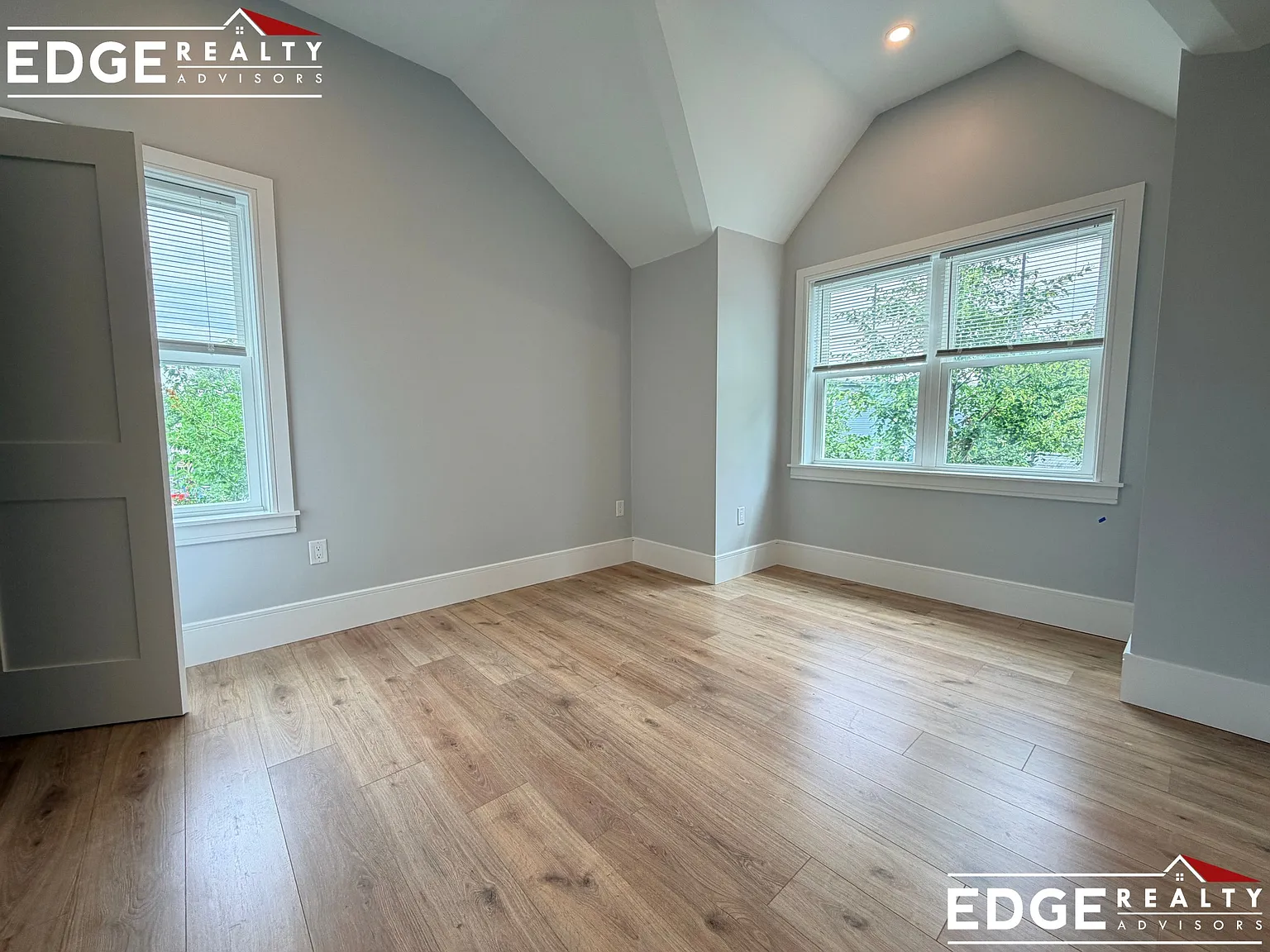 3 bed, 2.0 bath, $4,800 — Photo 3