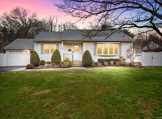 33 Wall St, Valhalla, NY 10595