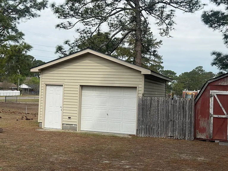 3818 Wyatt St — Photo 2