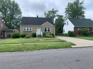 95 Southgate Rd, Cheektowaga, NY 14215