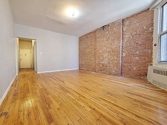 1st image of 5 Spencer Ct #2A
