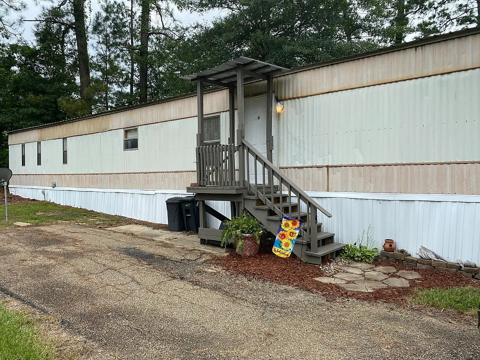 2557 Oak Grove Rd #8