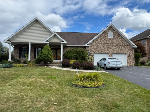 7536 Plum Hollow Cir, Liverpool, NY 13090