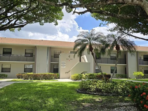 9830 W McNab Rd #208, Tamarac, FL 33321