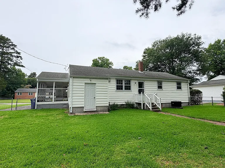 412 Seminole Trl — Photo 19
