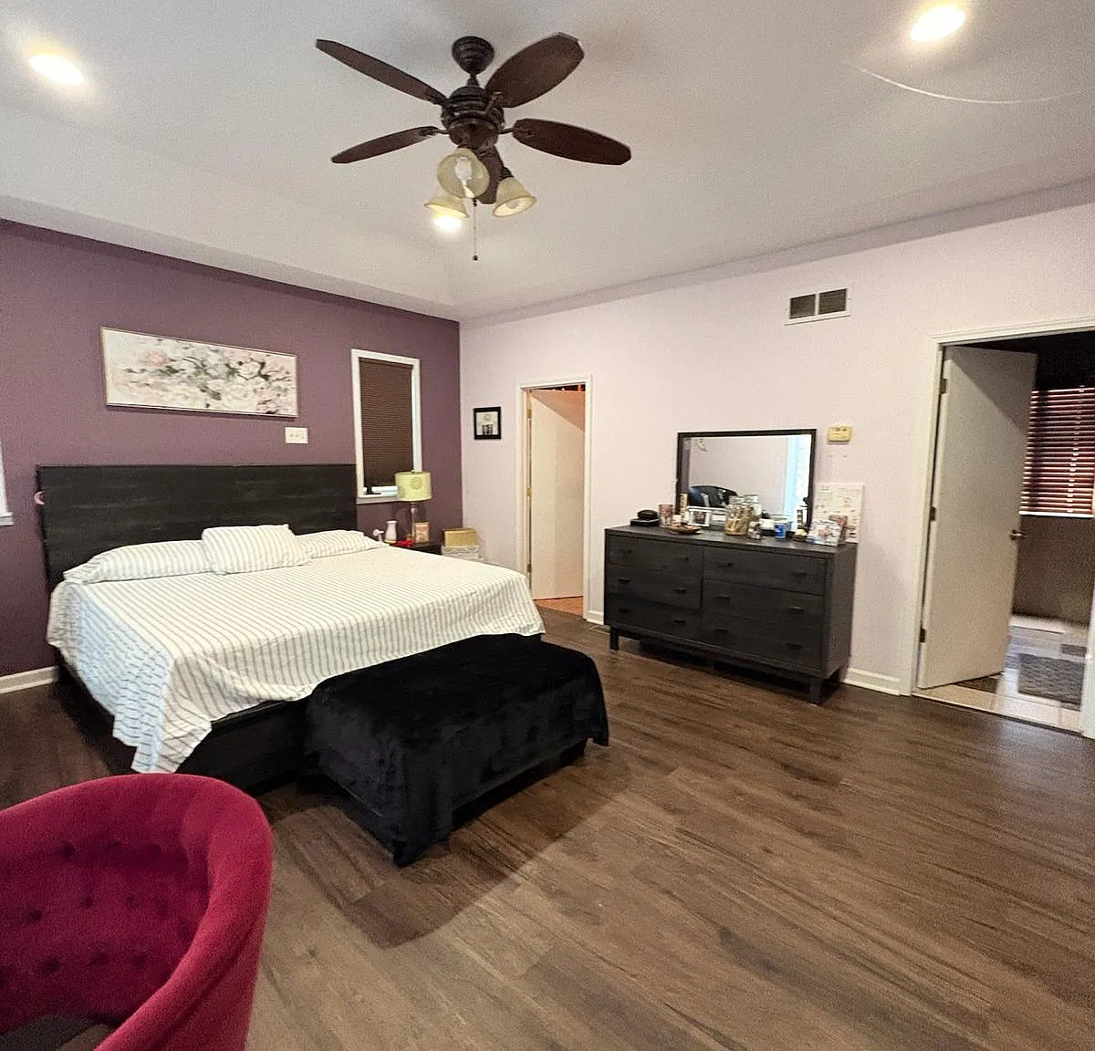 4 bed, 2.5 bath, 2019 sqft, $2,300 — Photo 3