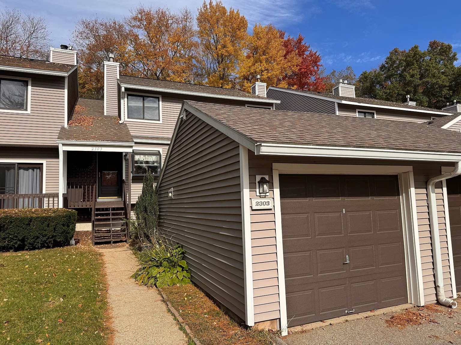 2 bed, 2.5 bath, 1316 sqft, $2,650 — Photo 1