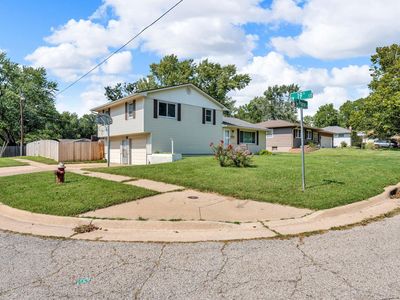 1855 SW Prairie Rd, Topeka, KS, 66604