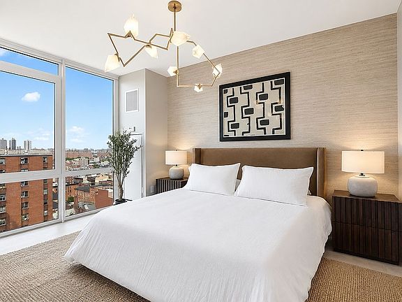 3rd image of 1399 Park Ave APT 17B