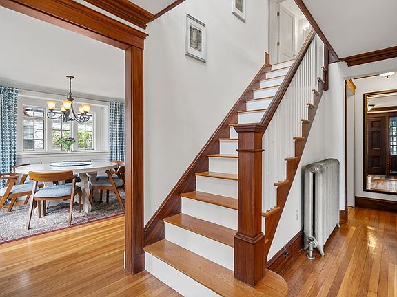 3rd image of 26 Berkshire Rd