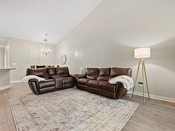 5th image of 136 Westhaven Dr. #1G