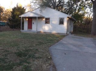 1517 N Eisenhower Dr, Junction City, KS 66441