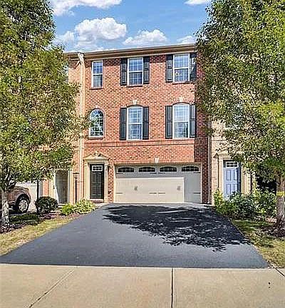 2nd image of 611 Edison Dr