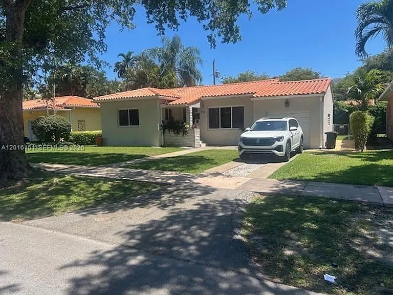 322 Fluvia Ave — Photo 1
