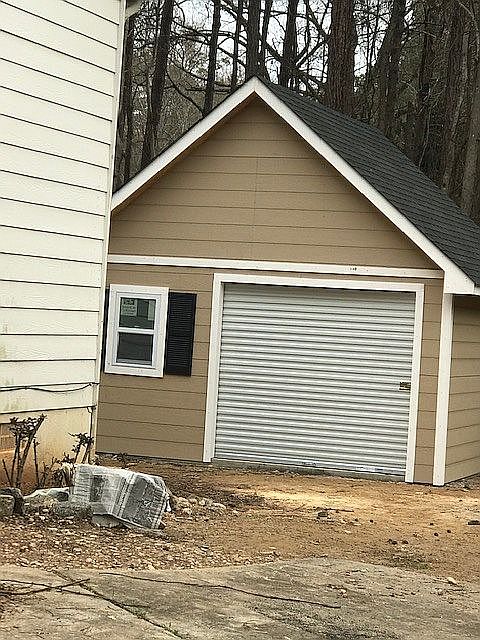 2nd image of 2319 Fairwood Cir