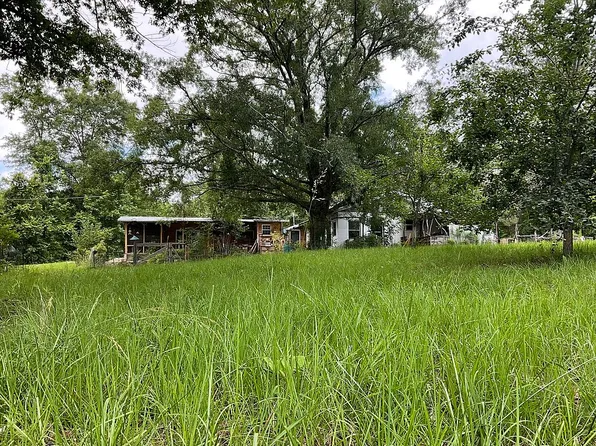 237 Marion Stough Rd, Fayette, AL 35555
