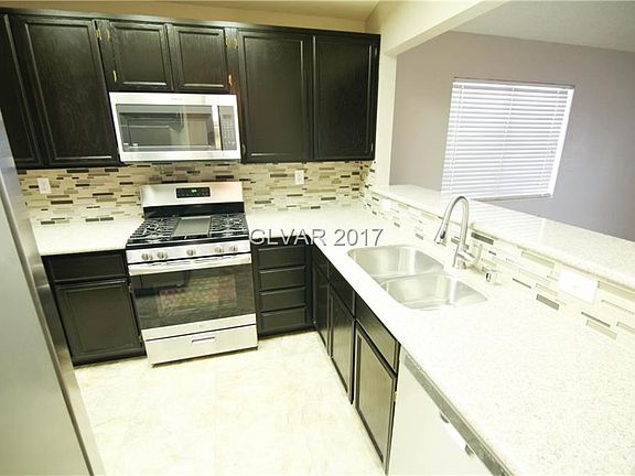 3rd image of 1830 Capilano Ln