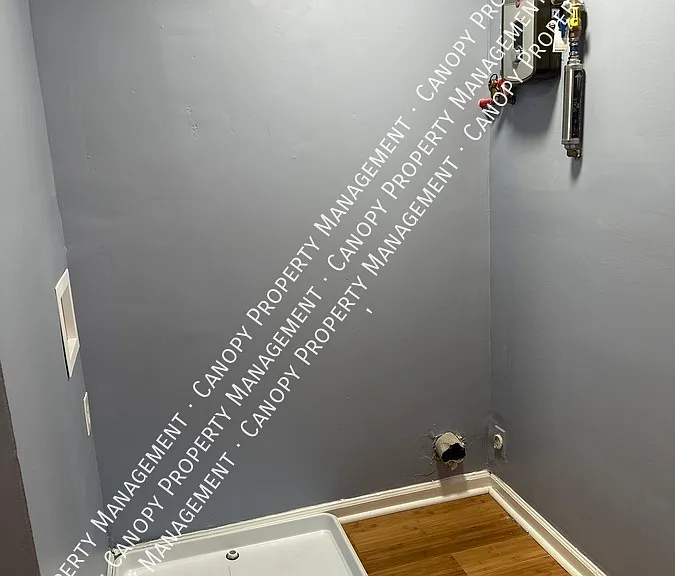 401 Roosevelt Blvd — Photo 12