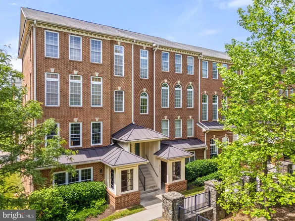 4463 Beacon Grove Cir #B-702b, Fairfax, VA 22033