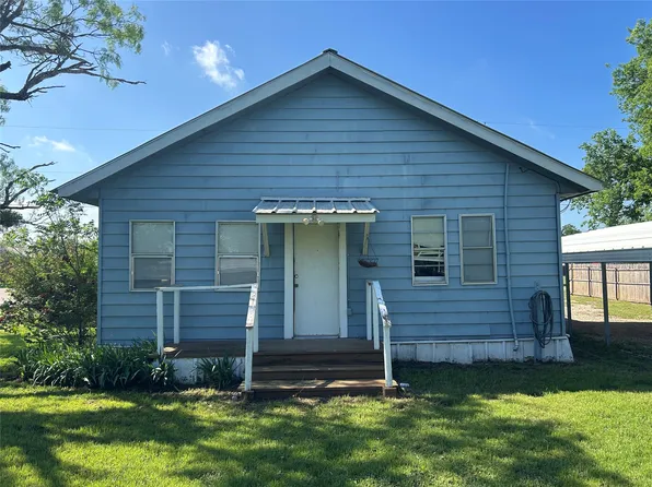 300 Harrison Ave, Newcastle, TX 76372